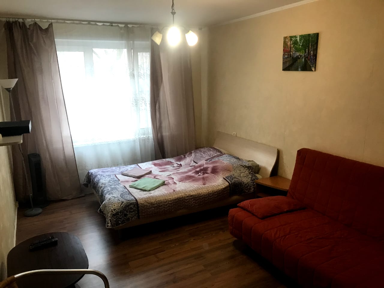 Однокомнатная квартира на улице Родионова в Химках. Кровать Однокомнатная квартира на улице Родионова в Химках. Кровать