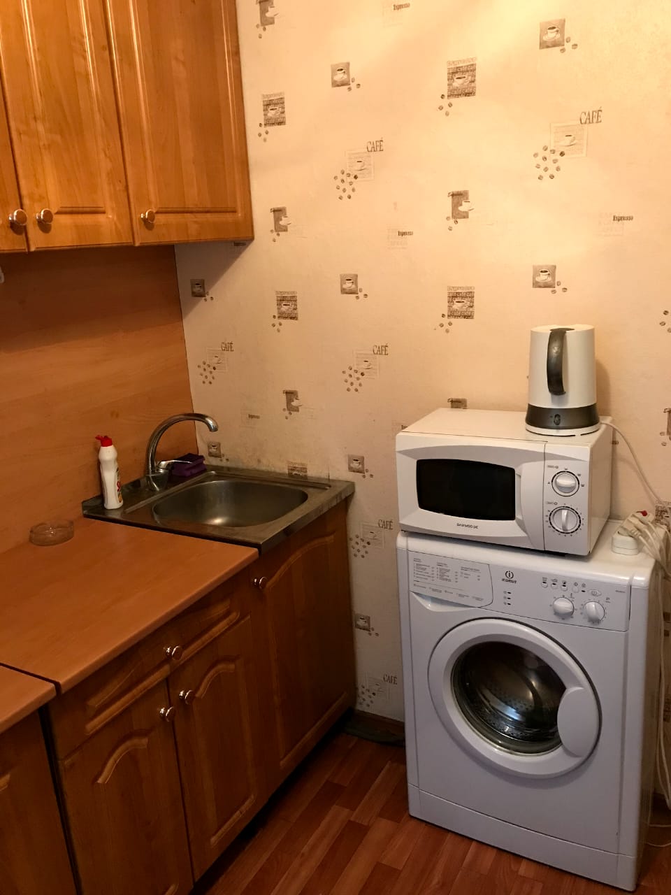 Однокомнатная квартира на улице Родионова в Химках. Стиральная машина Однокомнатная квартира на улице Родионова в Химках. Стиральная машина